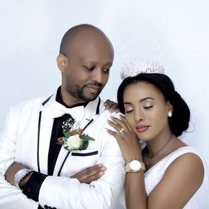 Meet your Posher, Emebet